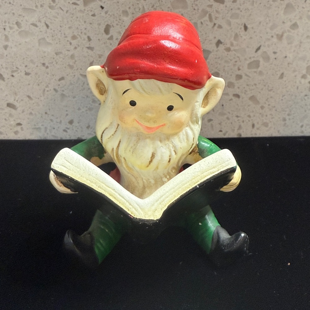 Homco‎ Red and Green Gnome Figurine w Book 5206 Taiwan Vintage 80”s GUC